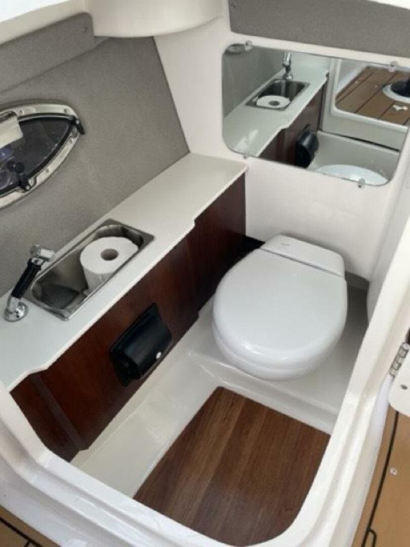 2023 Chaparral 250 OSX