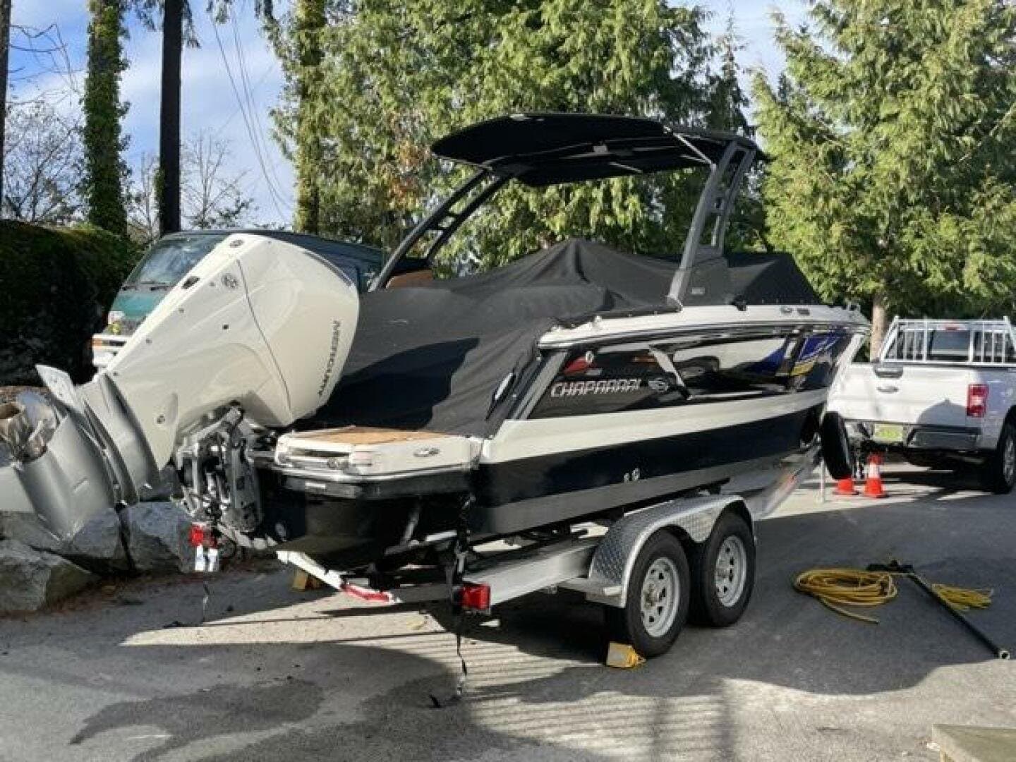 2023 Chaparral 250 OSX