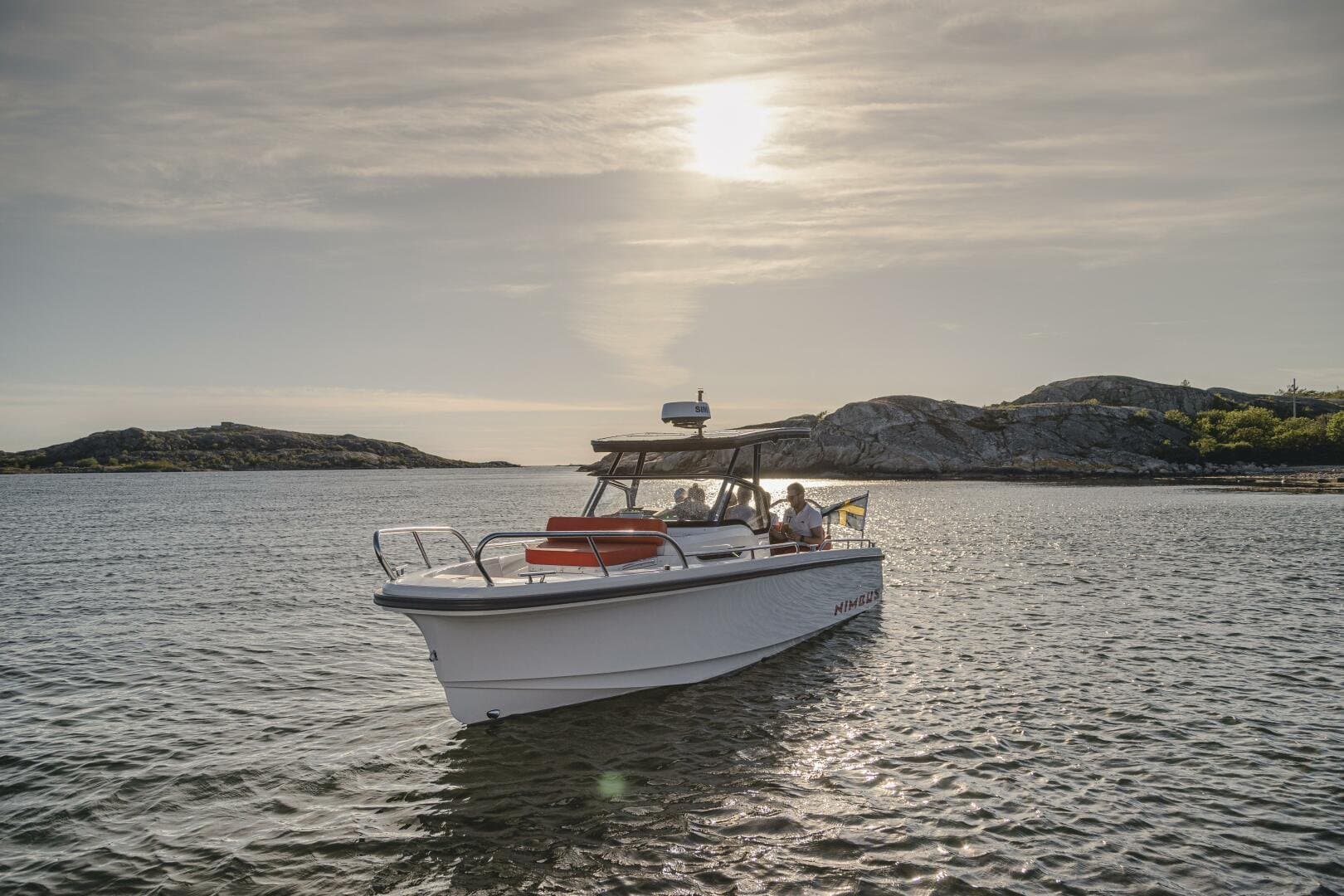 2026 Nimbus Tender 8