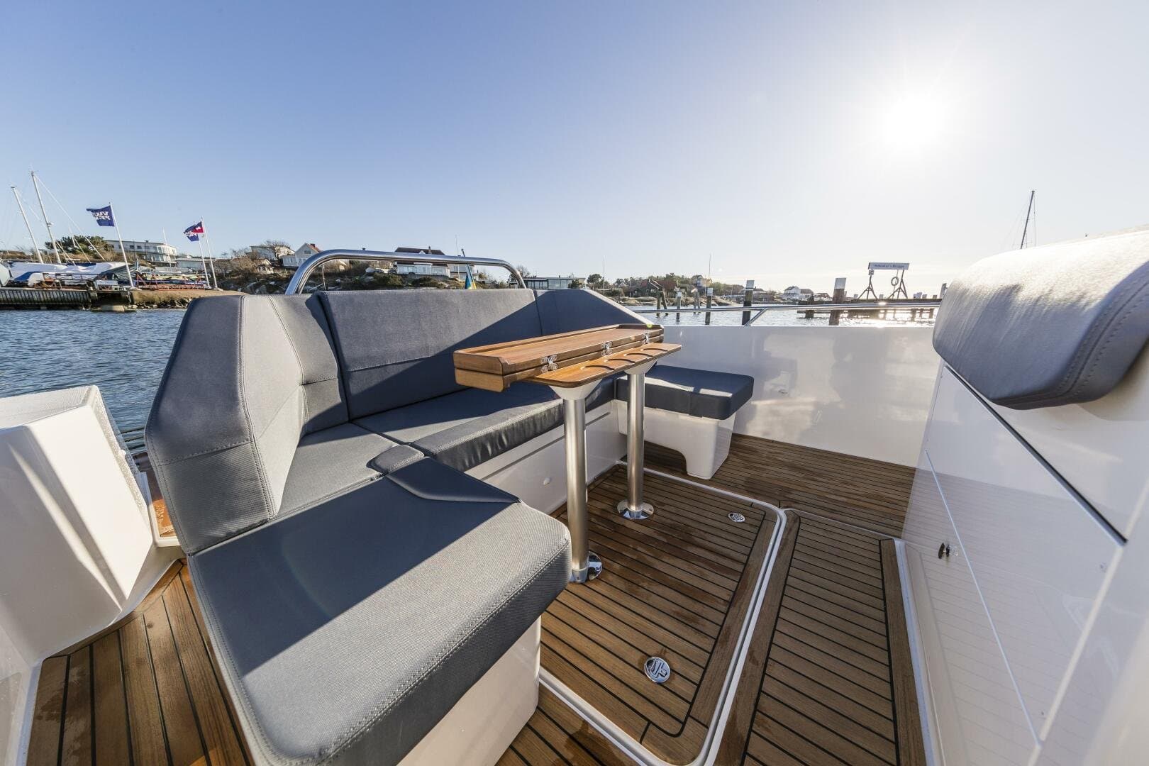 2026 Nimbus Tender 9