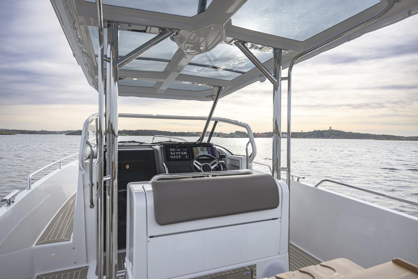 2026 Nimbus Tender 9