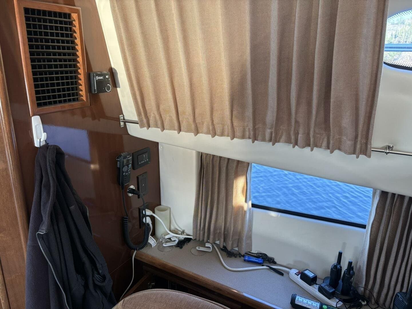 2007 Carver 35 Super Sport