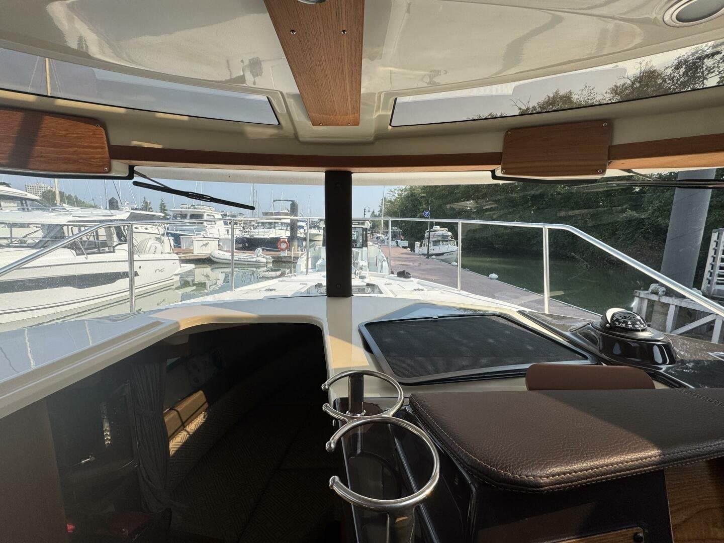 2021 Ranger Tugs null