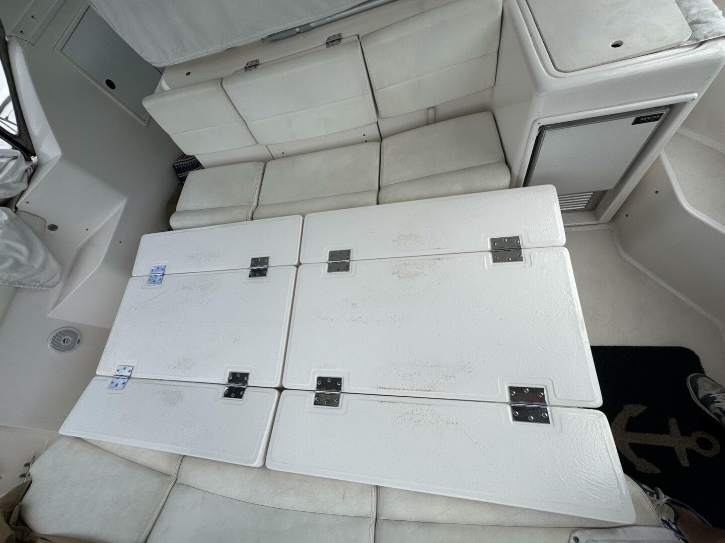 2004 Tiara Yachts 4000 Express