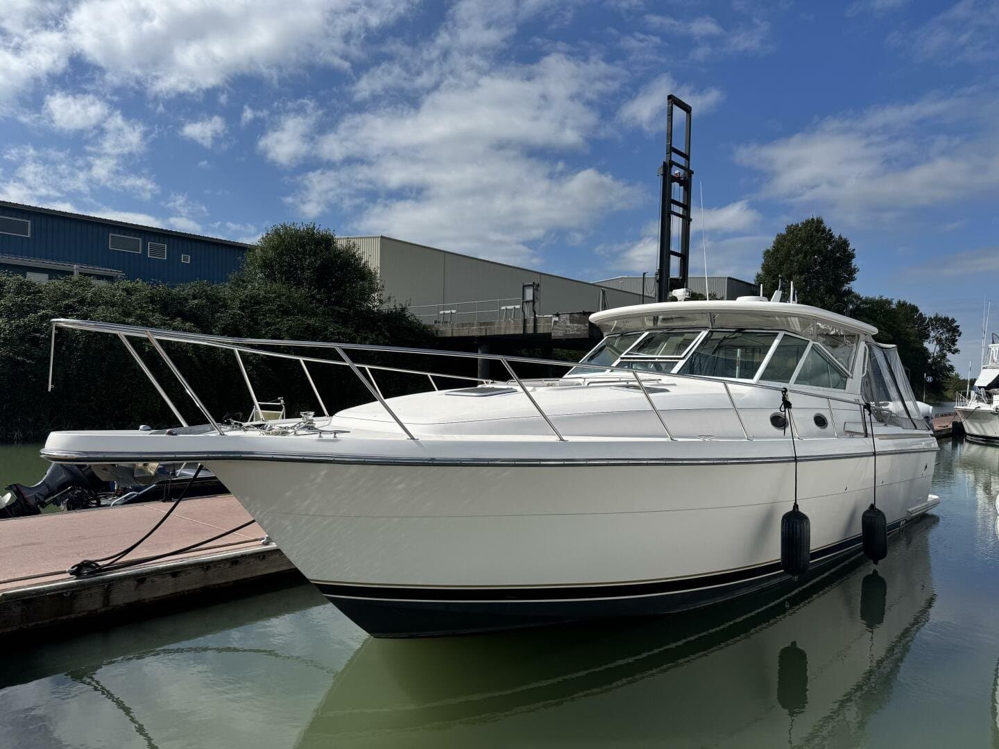 2004 Tiara Yachts 4000 Express