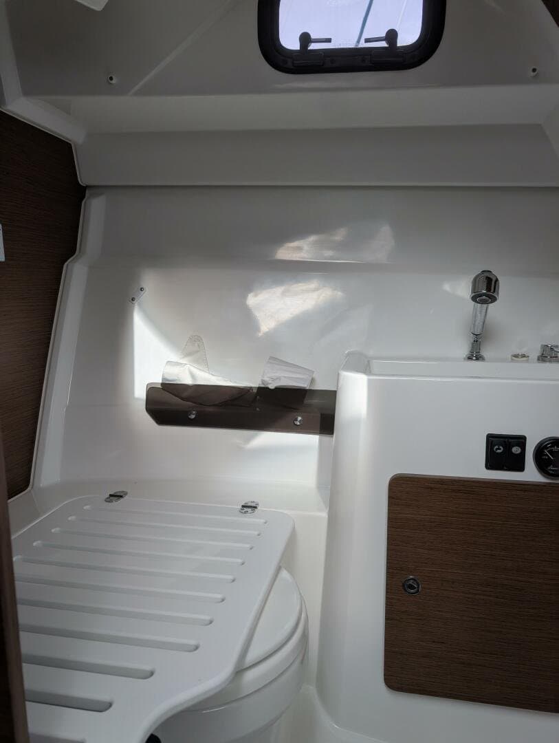 2024 Jeanneau NC 795 Series 2