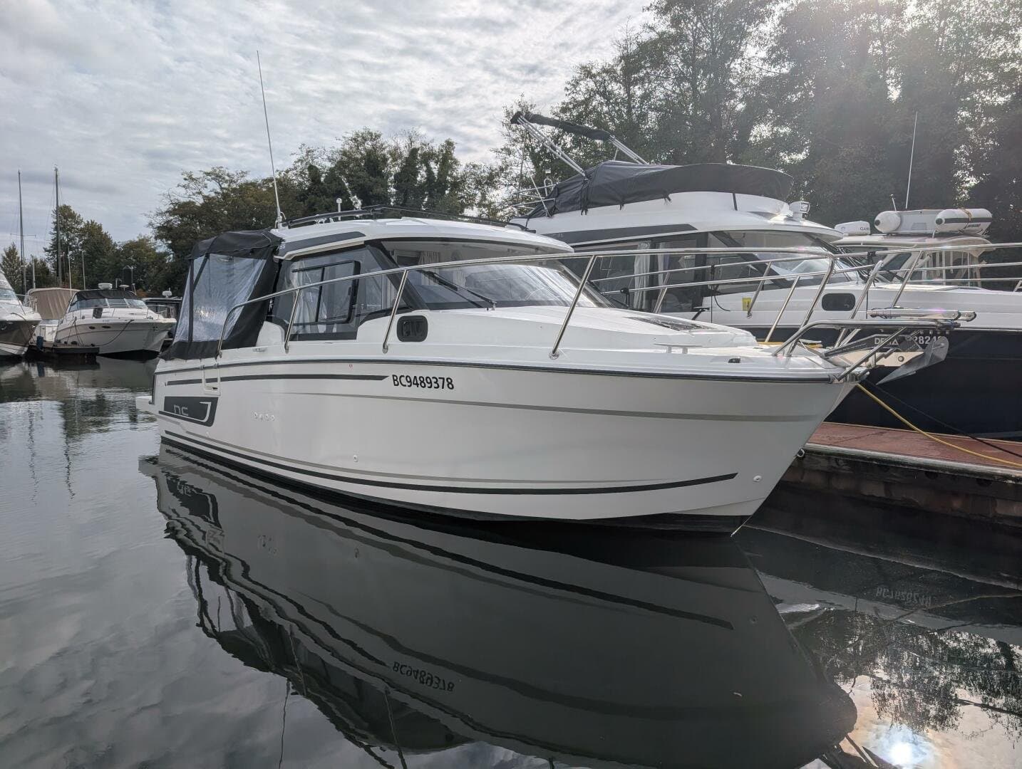 2024 Jeanneau NC 795 Series 2