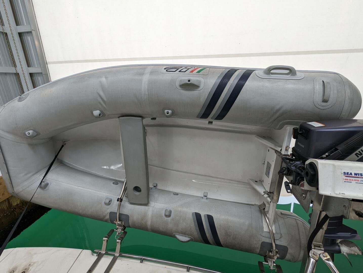 1999 Cruisers Yachts 3585 Flybridge