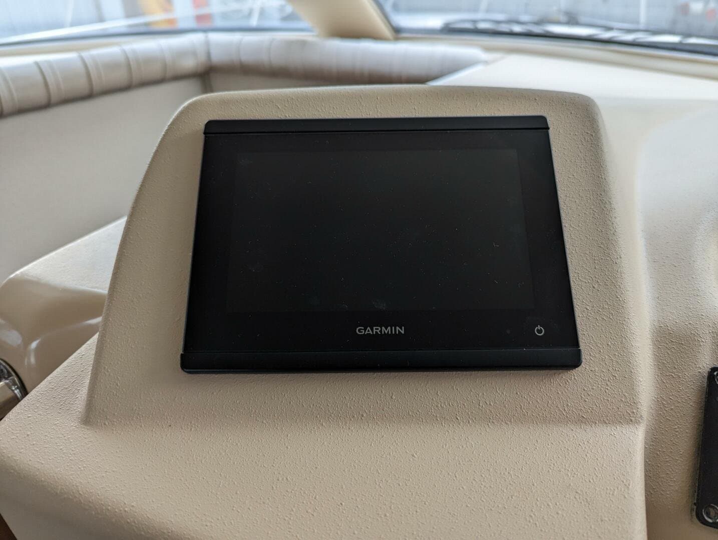 1999 Cruisers Yachts 3585 Flybridge