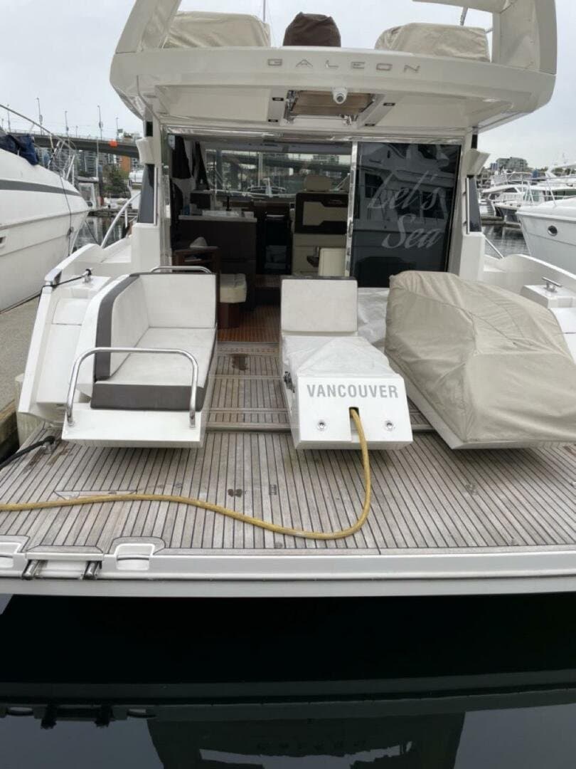 2017 Galeon 430 Skydeck