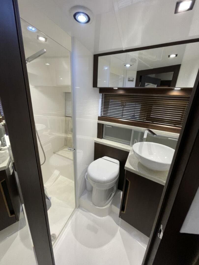 2017 Galeon 430 Skydeck