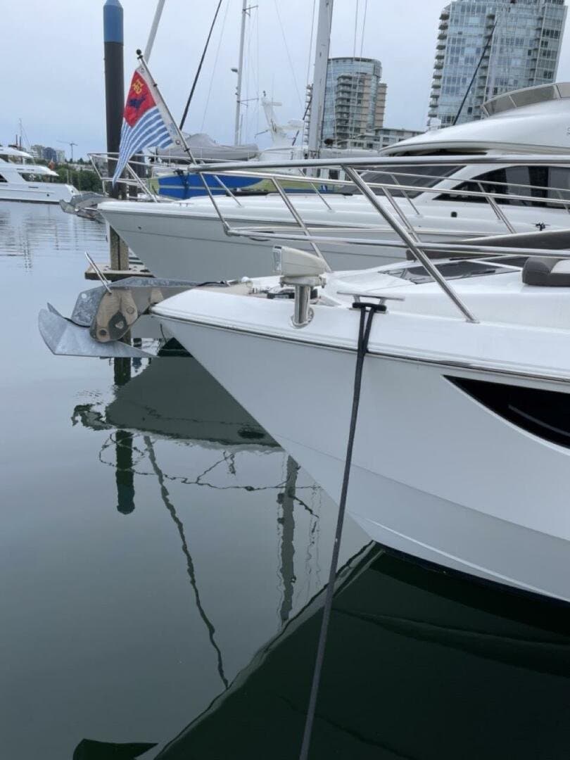 2017 Galeon 430 Skydeck