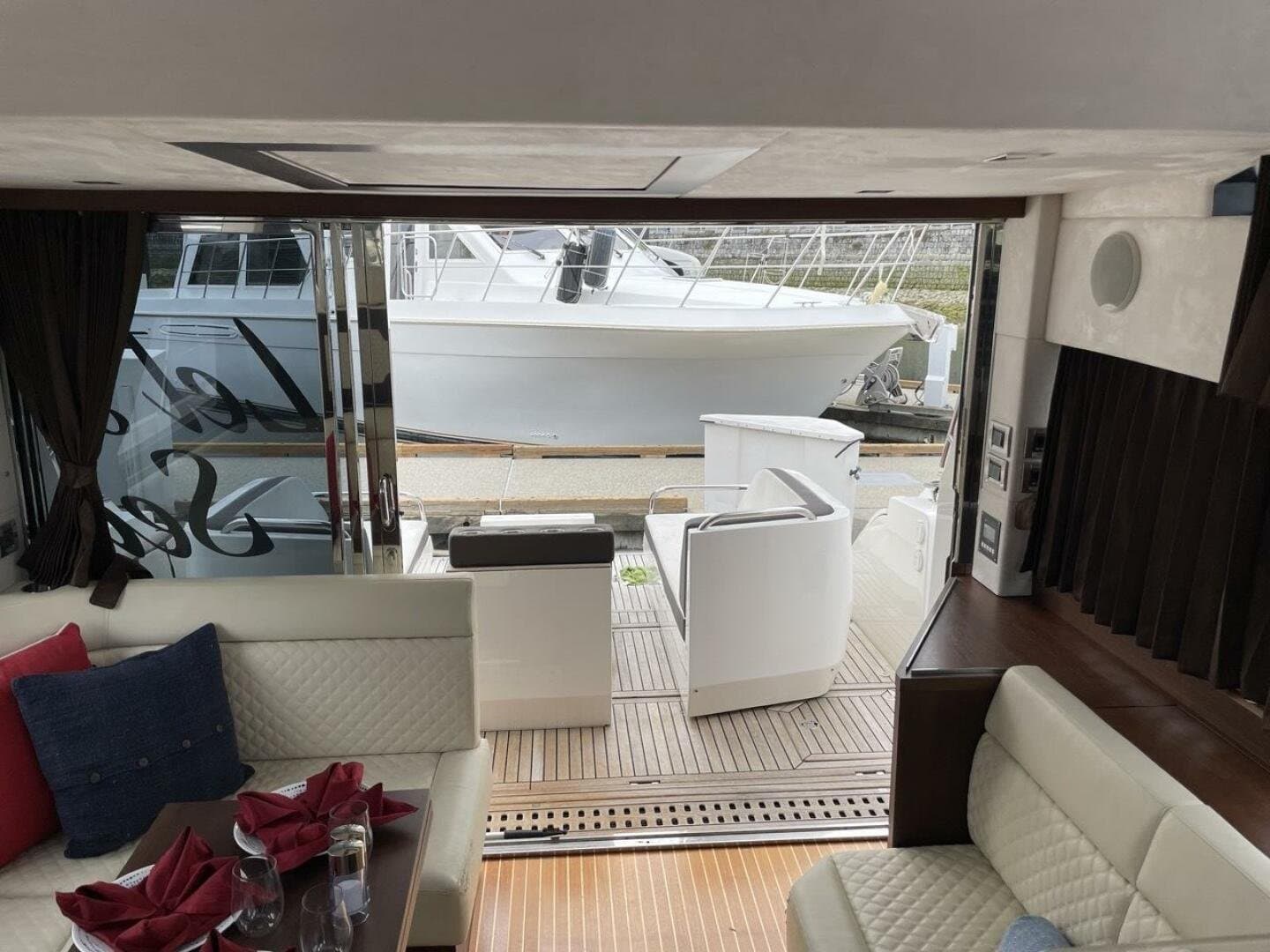 2017 Galeon 430 Skydeck