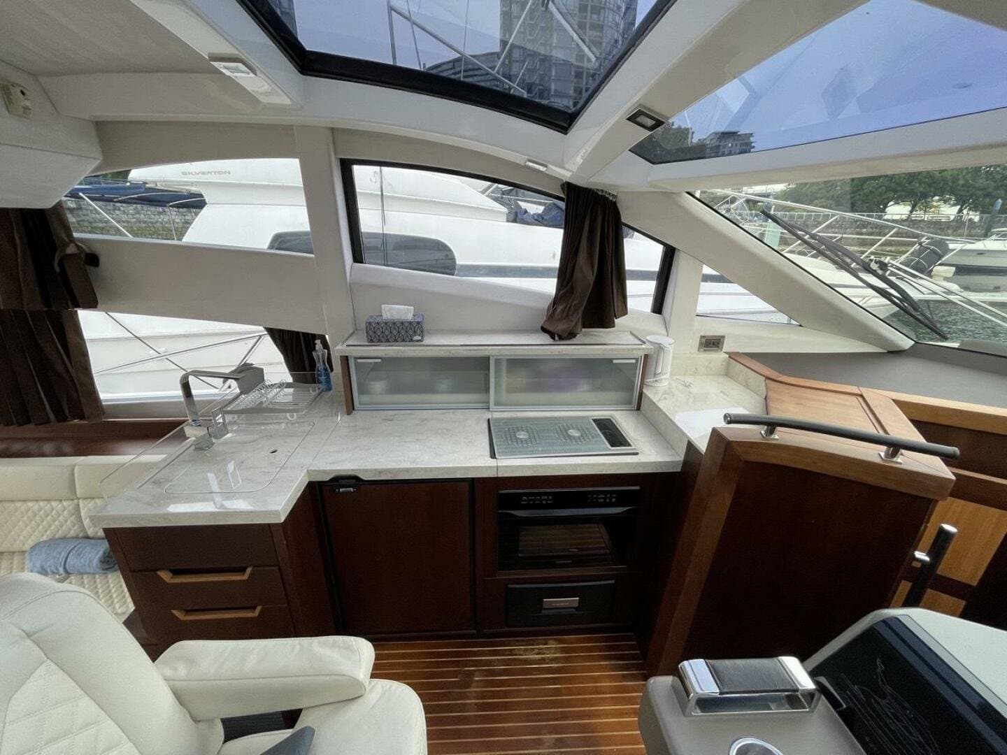 2017 Galeon 430 Skydeck