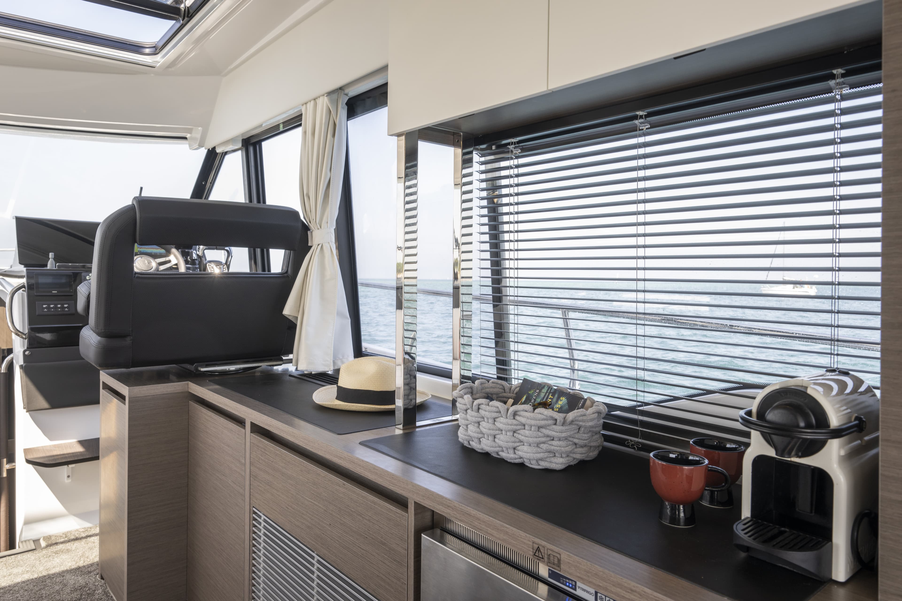 2026 Jeanneau NC 1295 Coupe