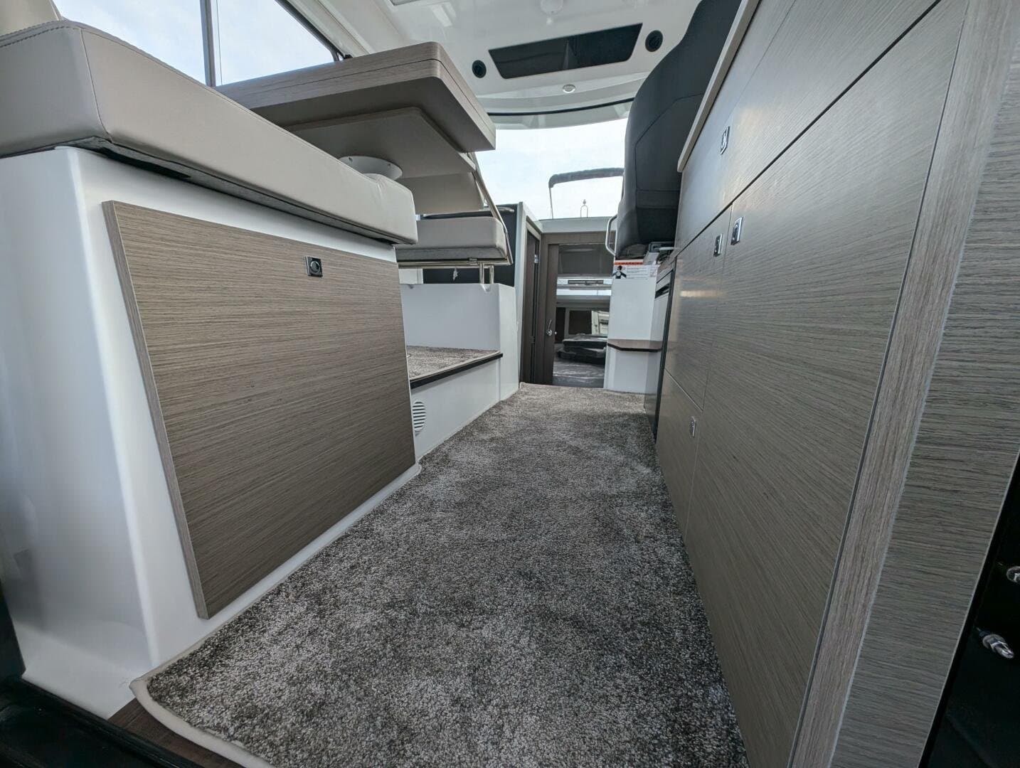 2026 Jeanneau NC 895 S2