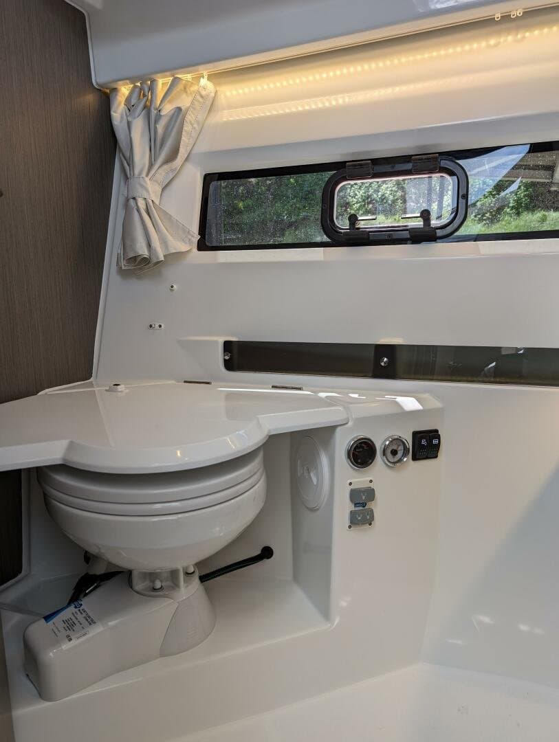 2026 Jeanneau NC 895 S2