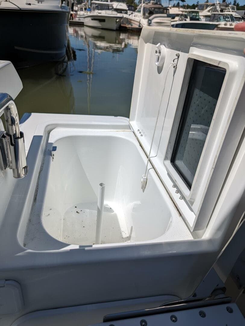 2024 Jeanneau NC 795 Sport S2