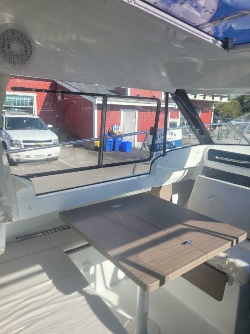 2026 Jeanneau NC 695 S2