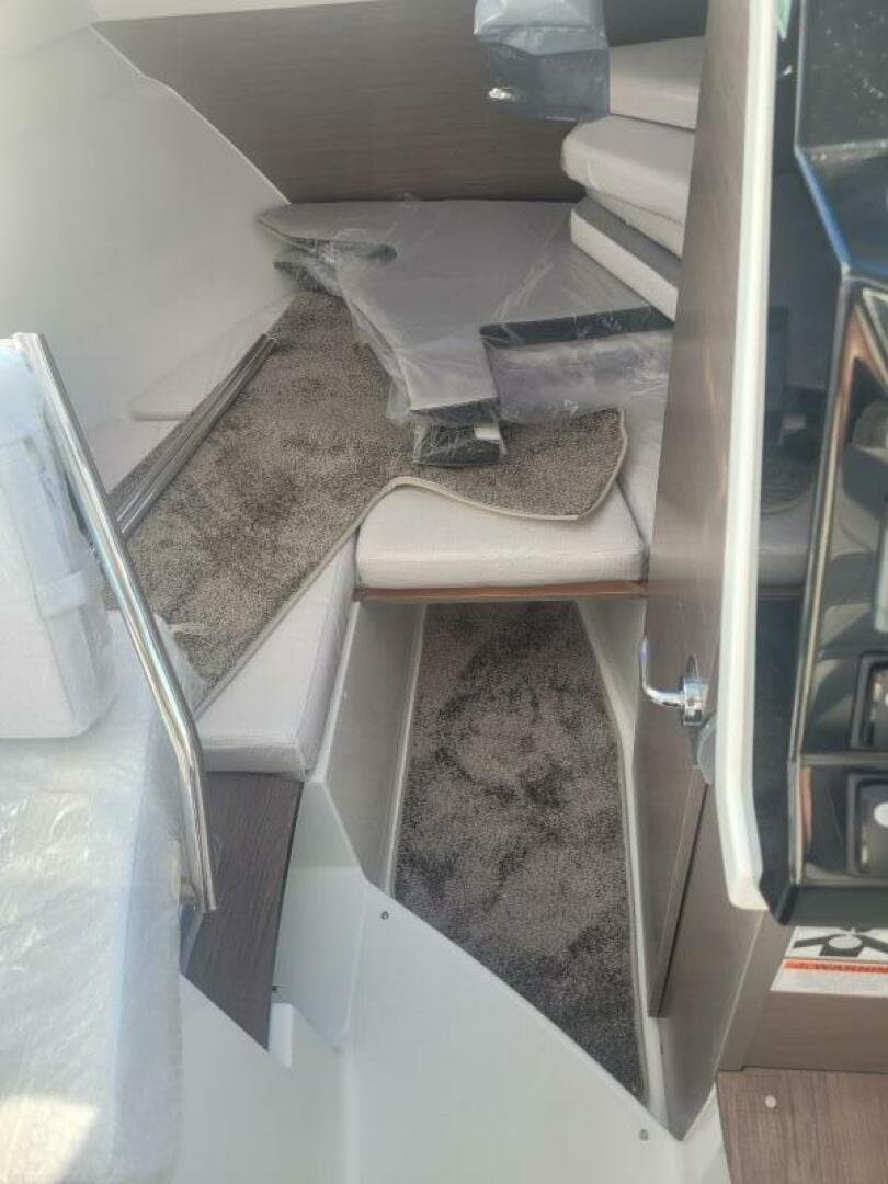 2026 Jeanneau NC 695 S2