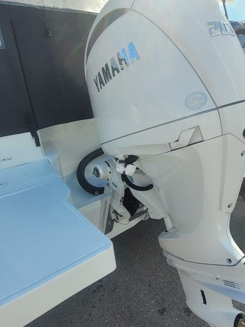 2026 Jeanneau NC 695 S2