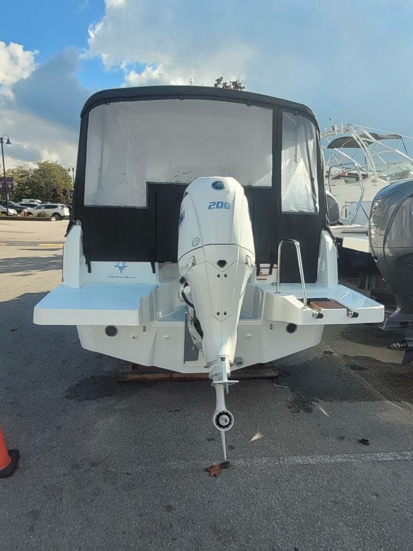 2026 Jeanneau NC 695 S2