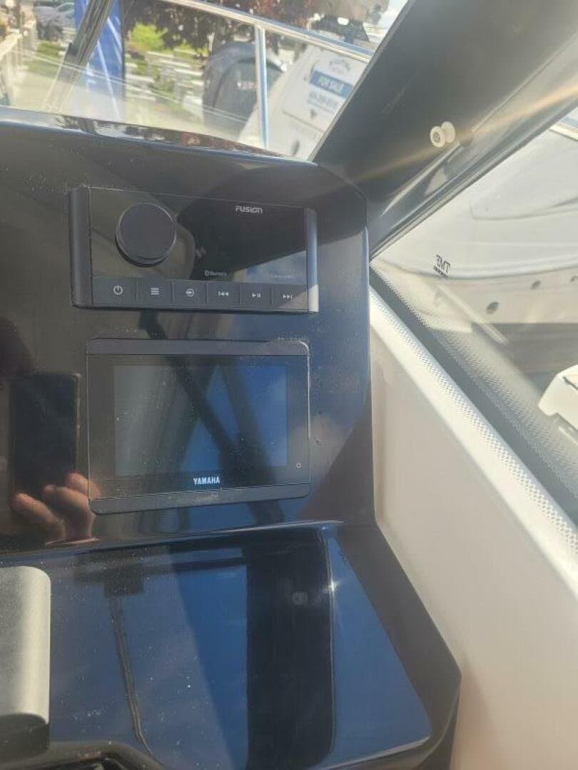 2026 Jeanneau NC 695 S2