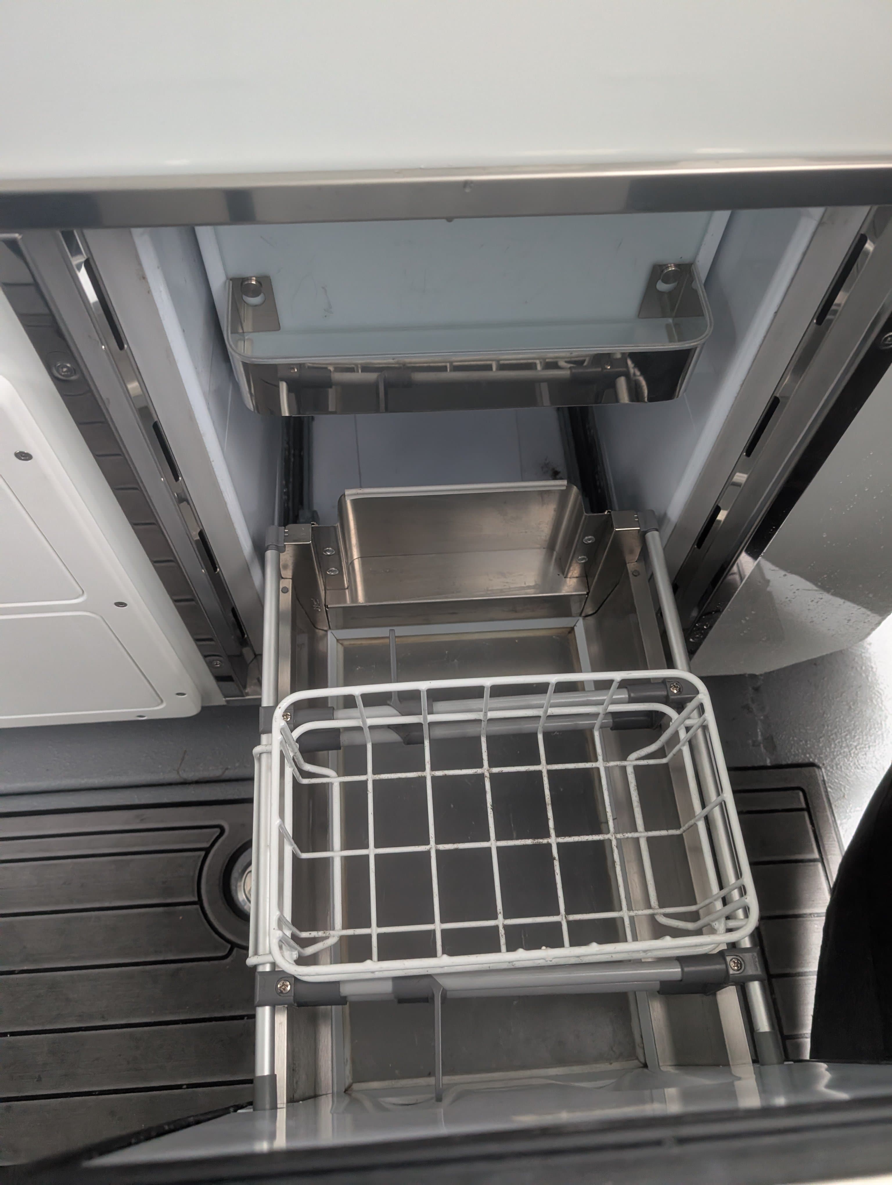 2021 Custom 264 Sport Fish