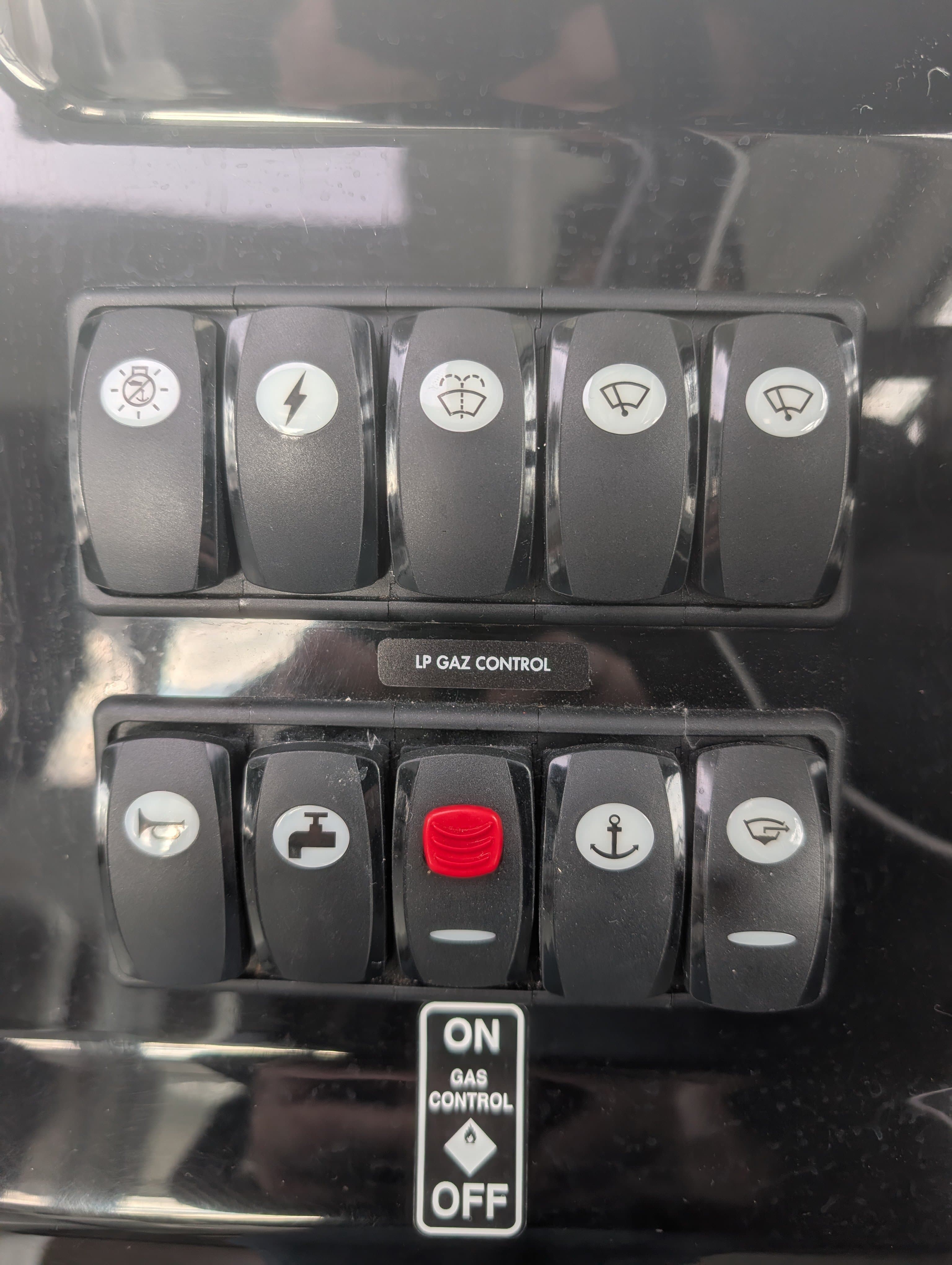 2022 Jeanneau NC 795 S2 