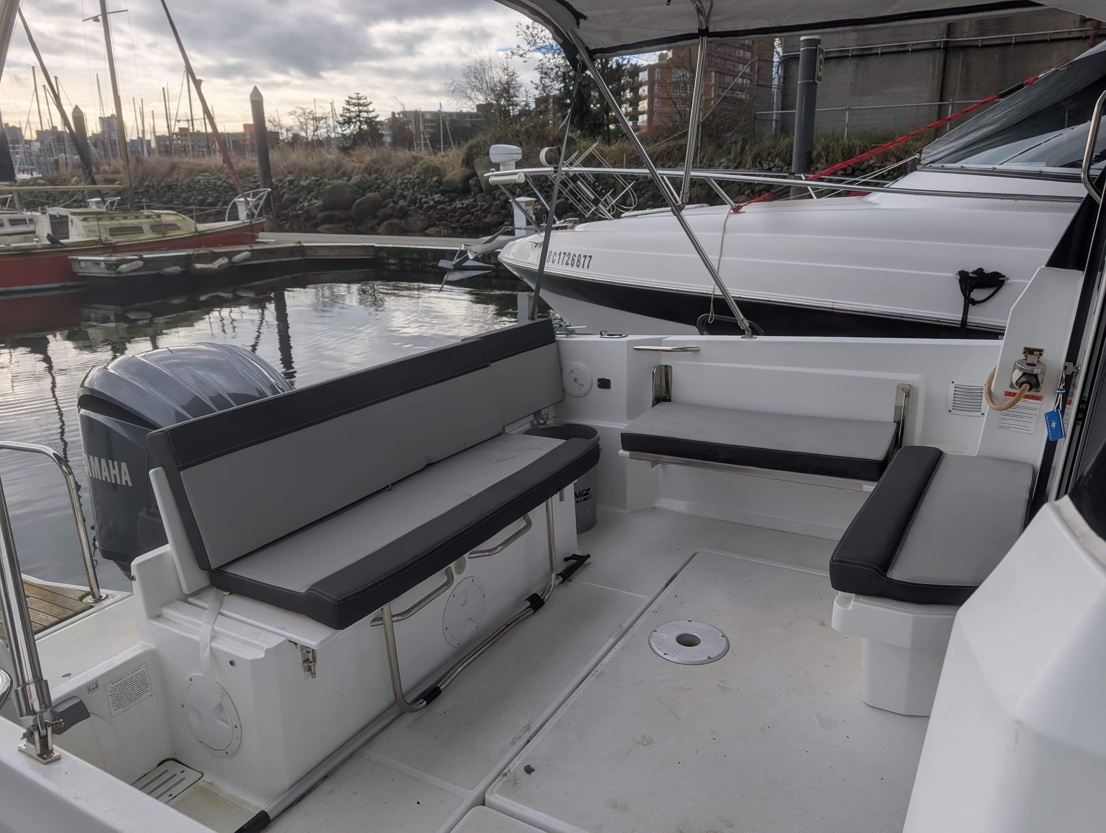 2022 Jeanneau NC 795 S2 