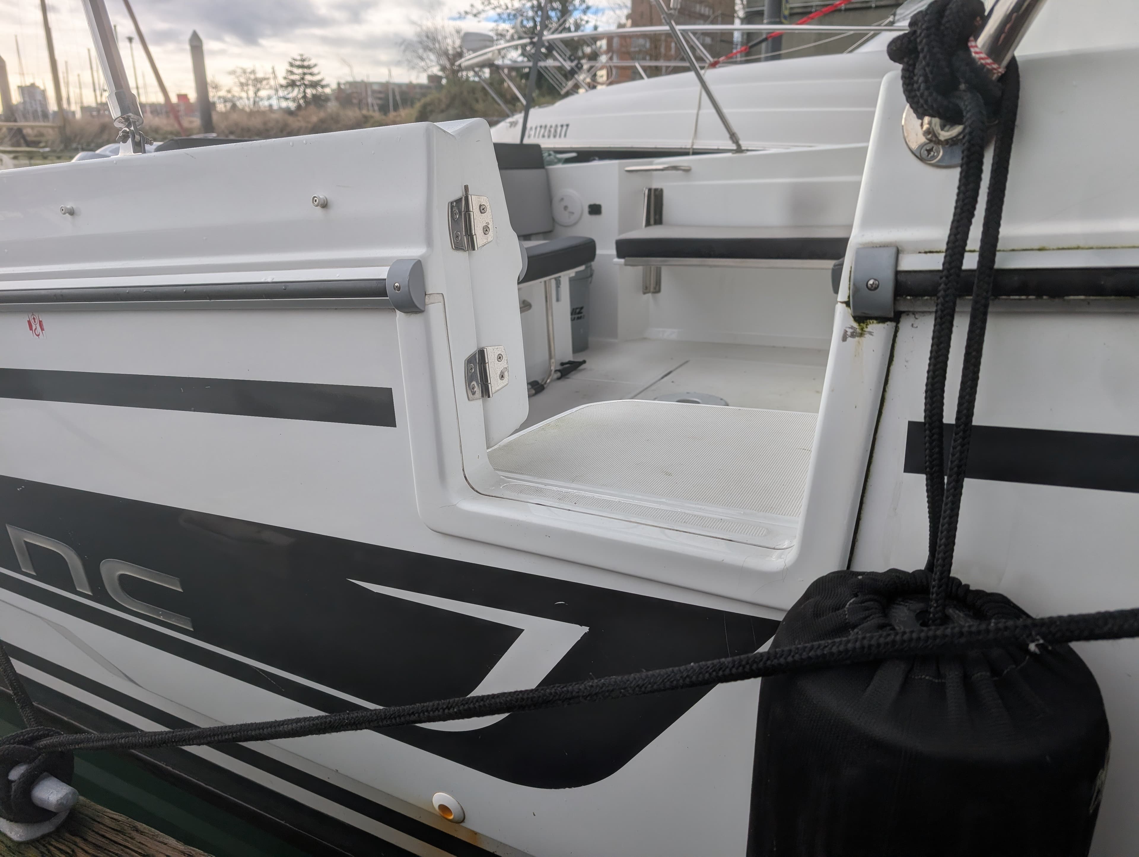 2022 Jeanneau NC 795 S2 