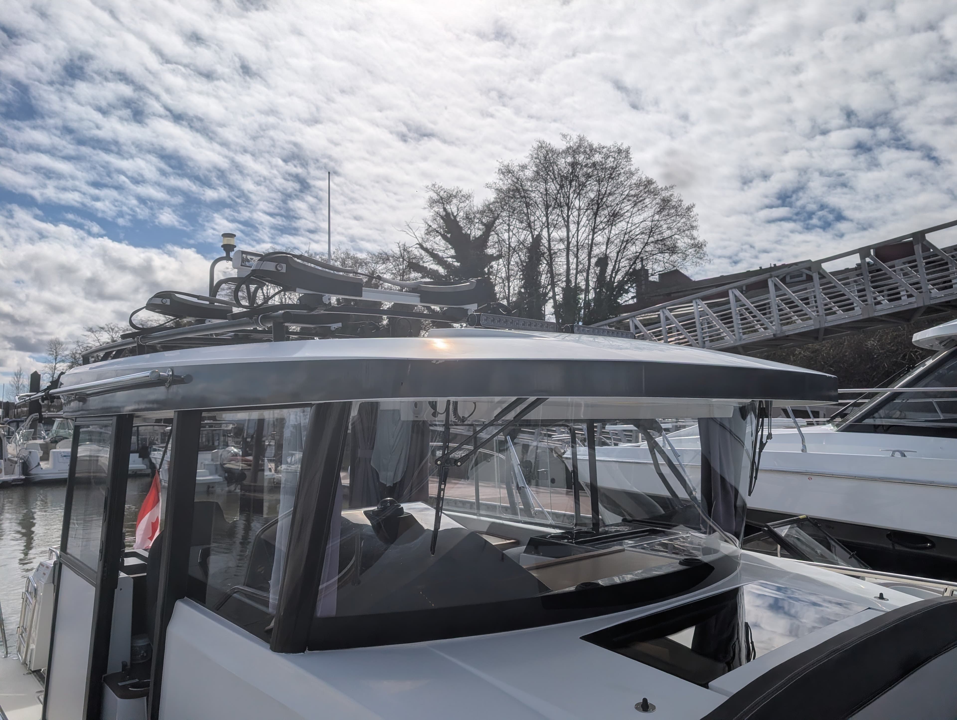 2021 Jeanneau 895 Sport