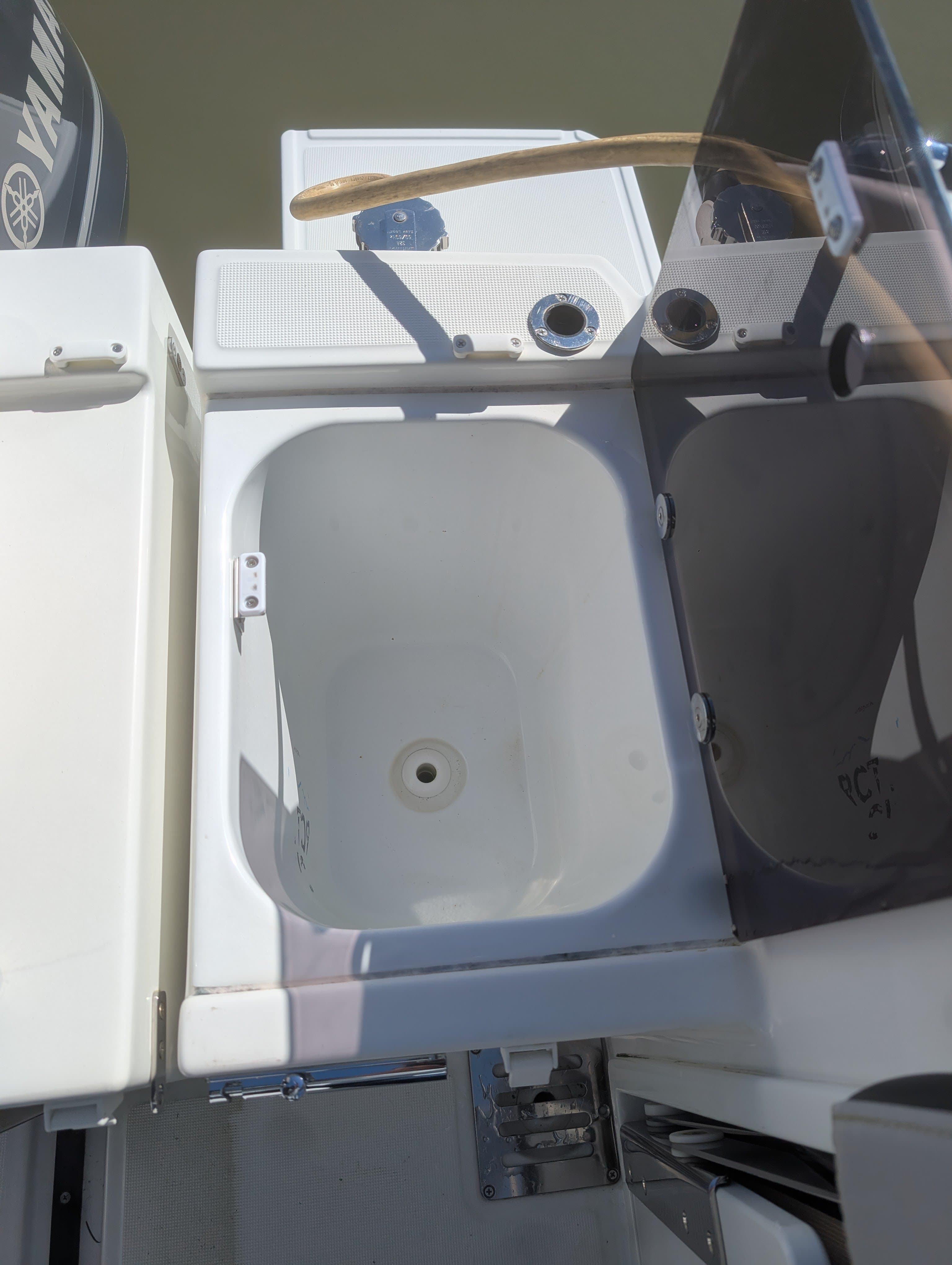 2021 Jeanneau 895 Sport