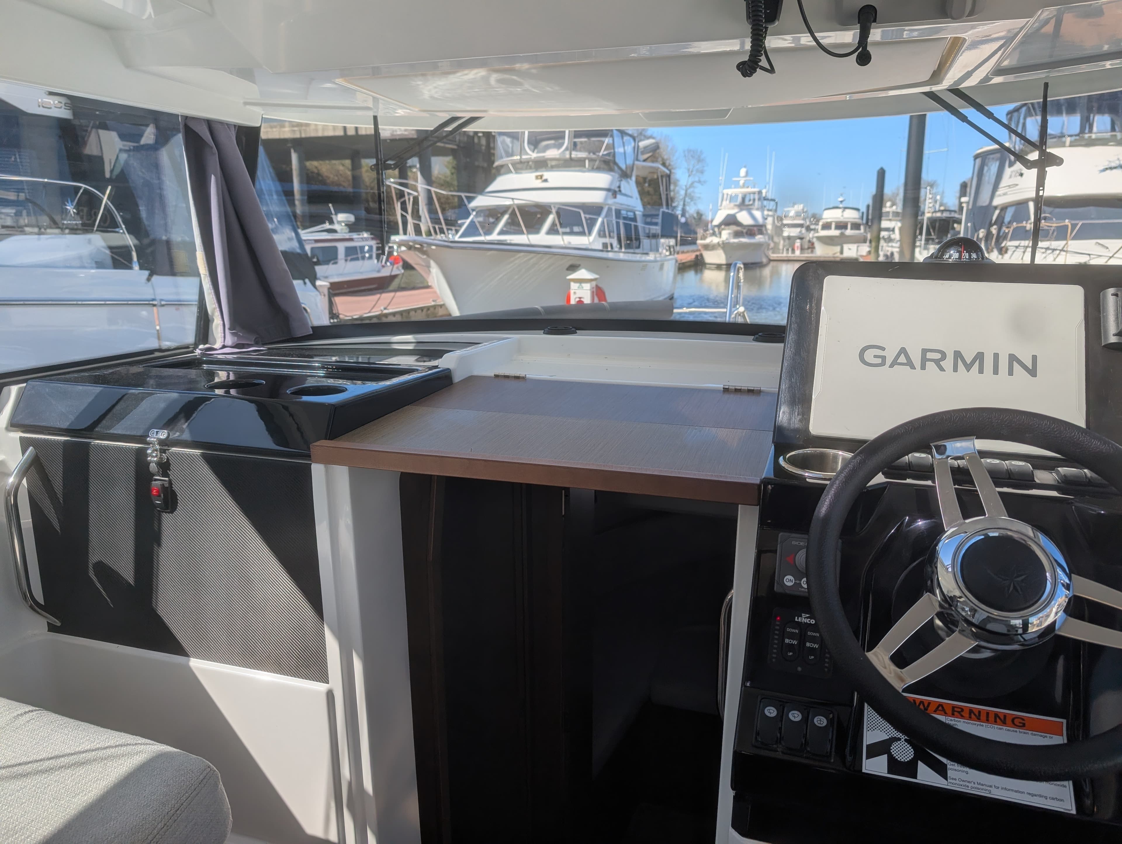 2021 Jeanneau 895 Sport